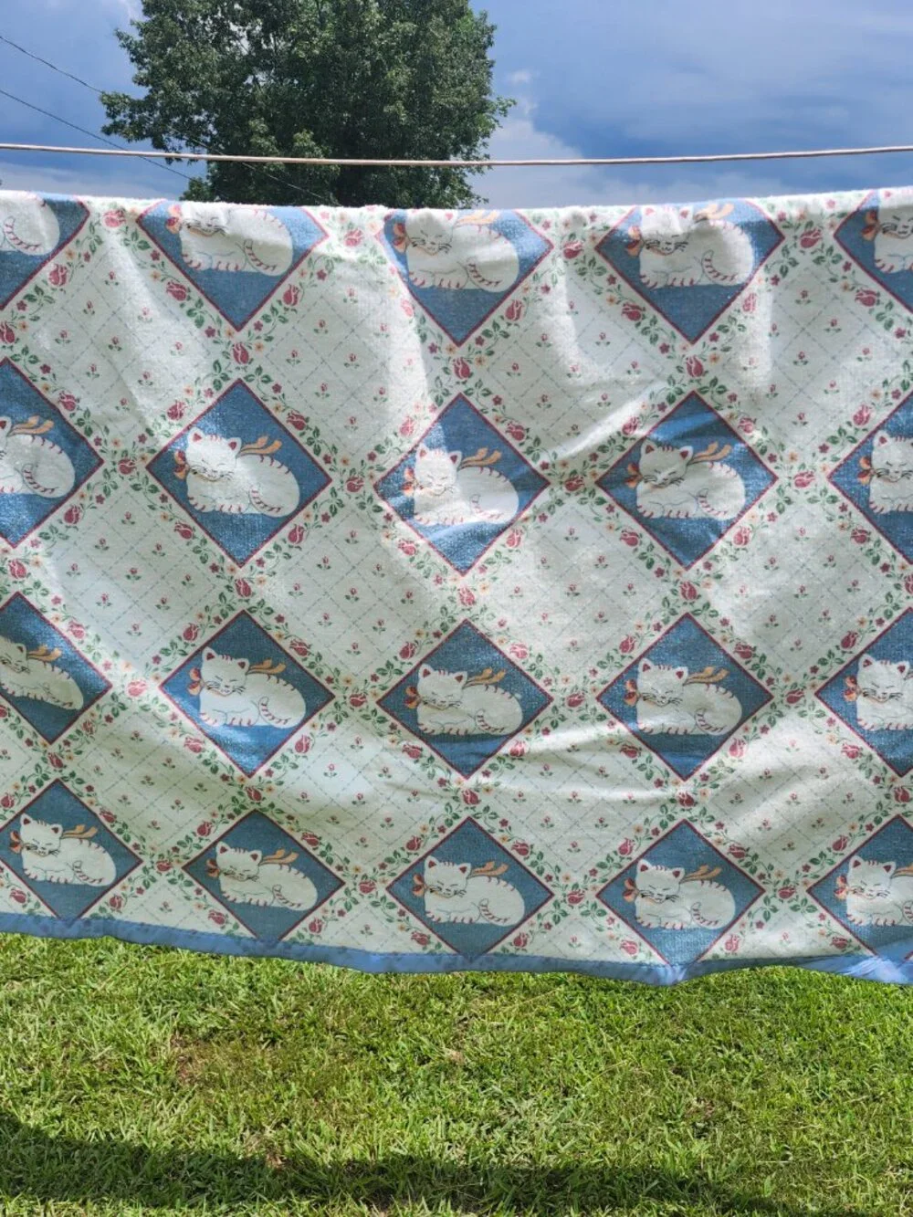 twin/full blanket measures 89x 72 inches